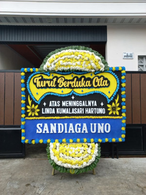 Papan Bunga Duka di Teluk Binjai